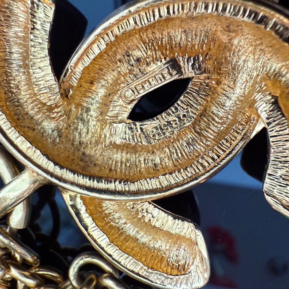 LOT 1754 24K gold plated CHANEL vintage CC matelasse necklace - Picture 8 of 9